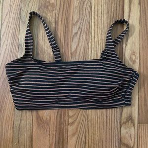Bathing suit top. 16w